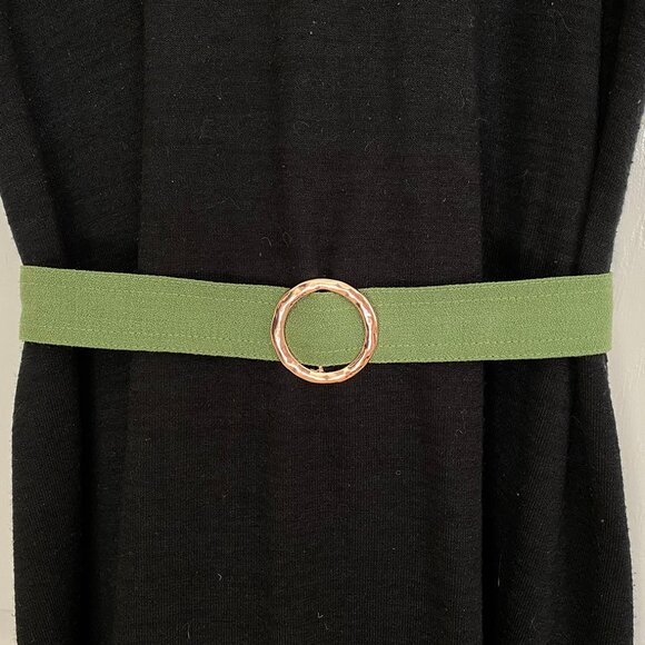 Set of 4 Gold-Toned Round Scarf Rings – Hammered T-Shirt Tie Clips / Scarf Styli - Picture 13 of 15